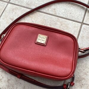 Dooney & Bourke Sawyer crossbody in saffiano leather